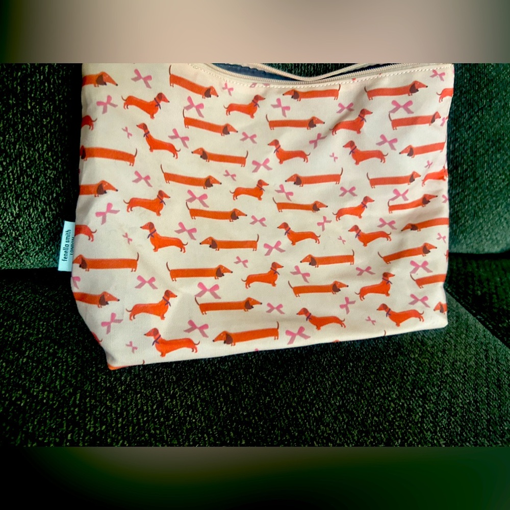 8 x 13 rare Fenella Smith London Dachshund Cosmetic Bag